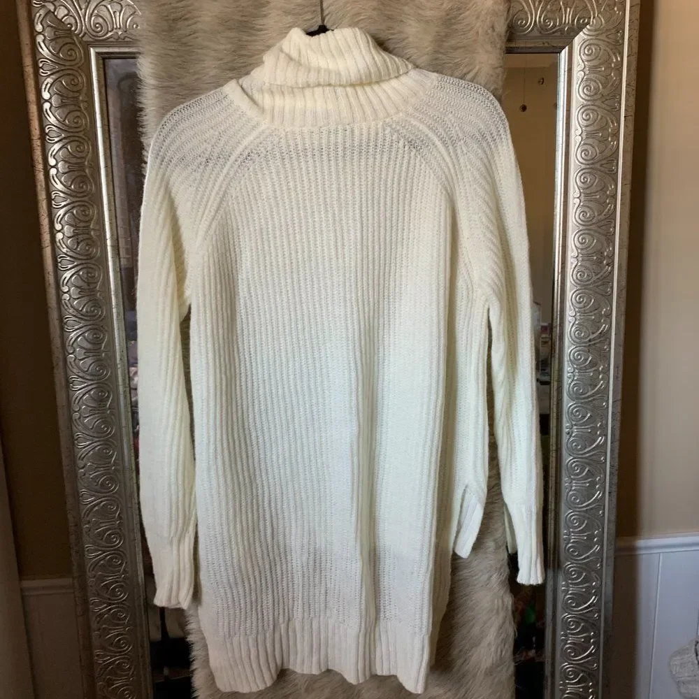 NWT S Cream turtleneck tunic sweater - Picture 3 of 3